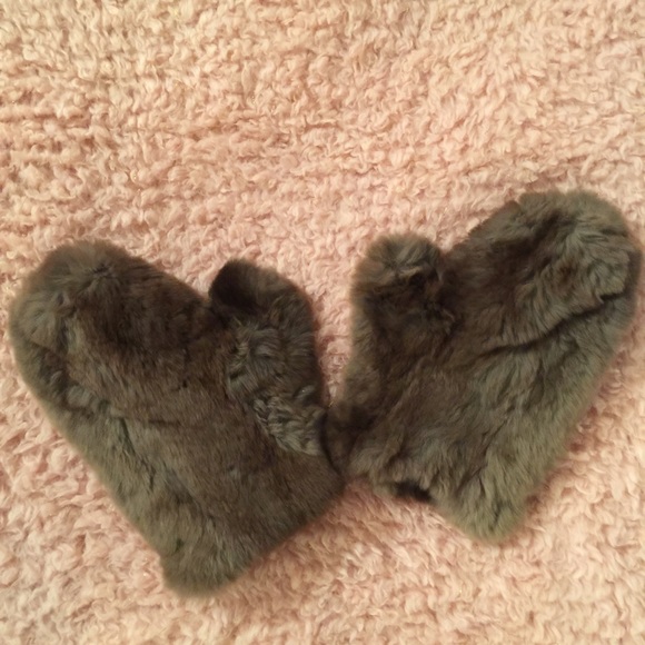 Accessories - Real fur mittens